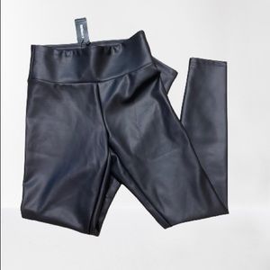 EXPRESS NWT FAUX VEGAN LEATHER HI RISE LEGGINGS XS